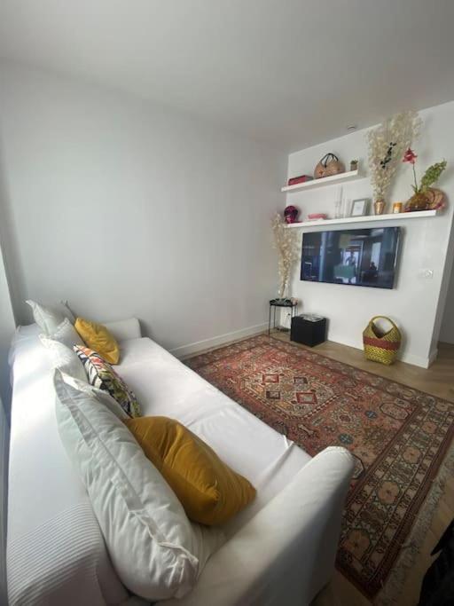 Renovated 16th Flat * Parigi