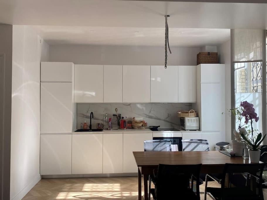 Appartamento Renovated 16th Flat Parigi