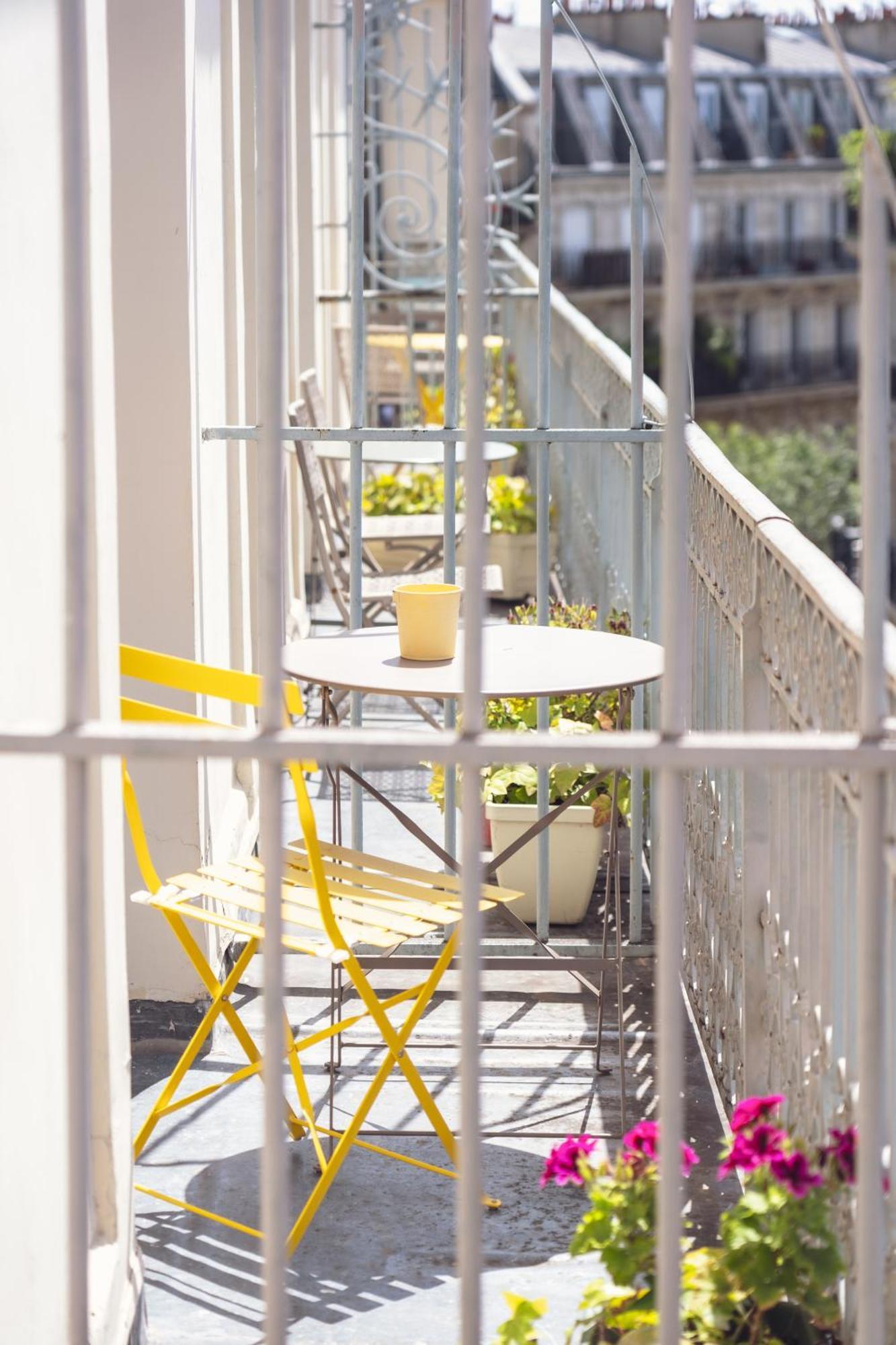 Corona -rodier- Paris