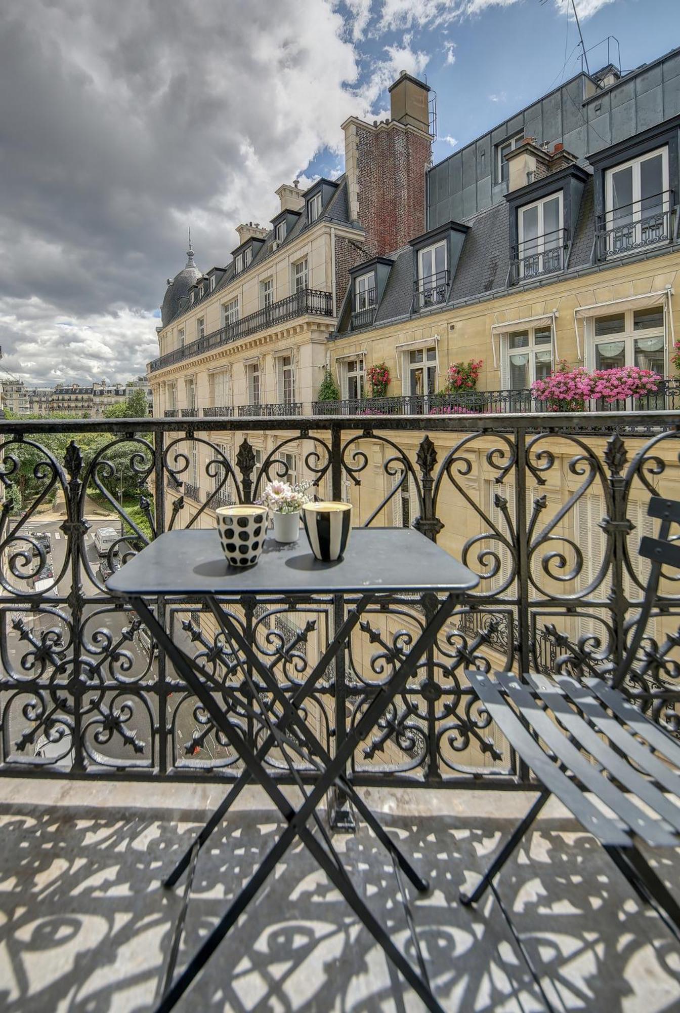 Hotel Mate Alain - Champs-elysées