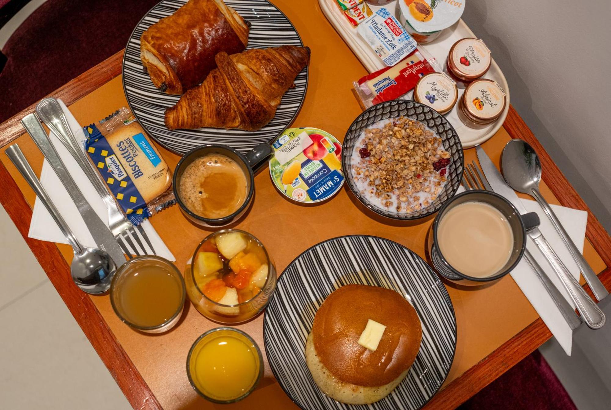 Hotel La Perle Montparnasse