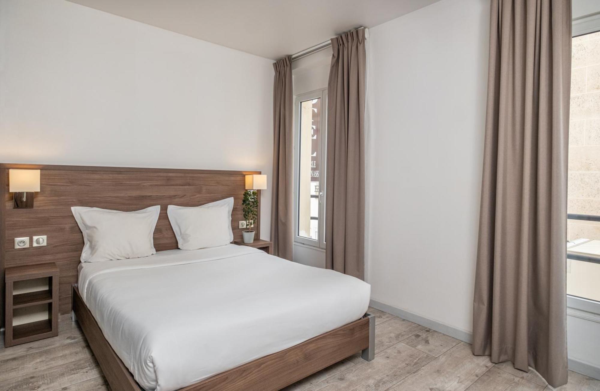 Hotel La Perle Montparnasse 2*