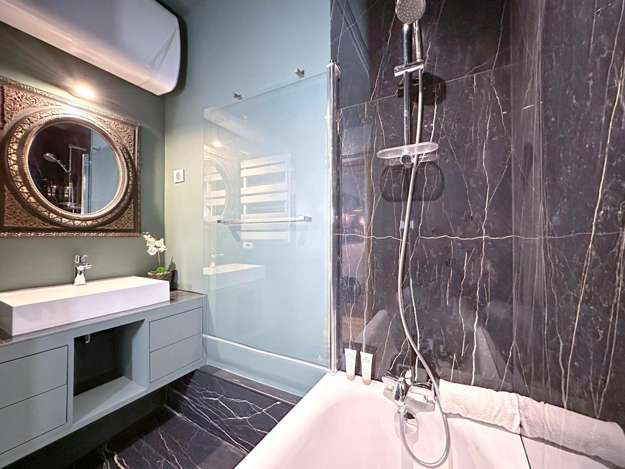 Opera District Retreat Apartment