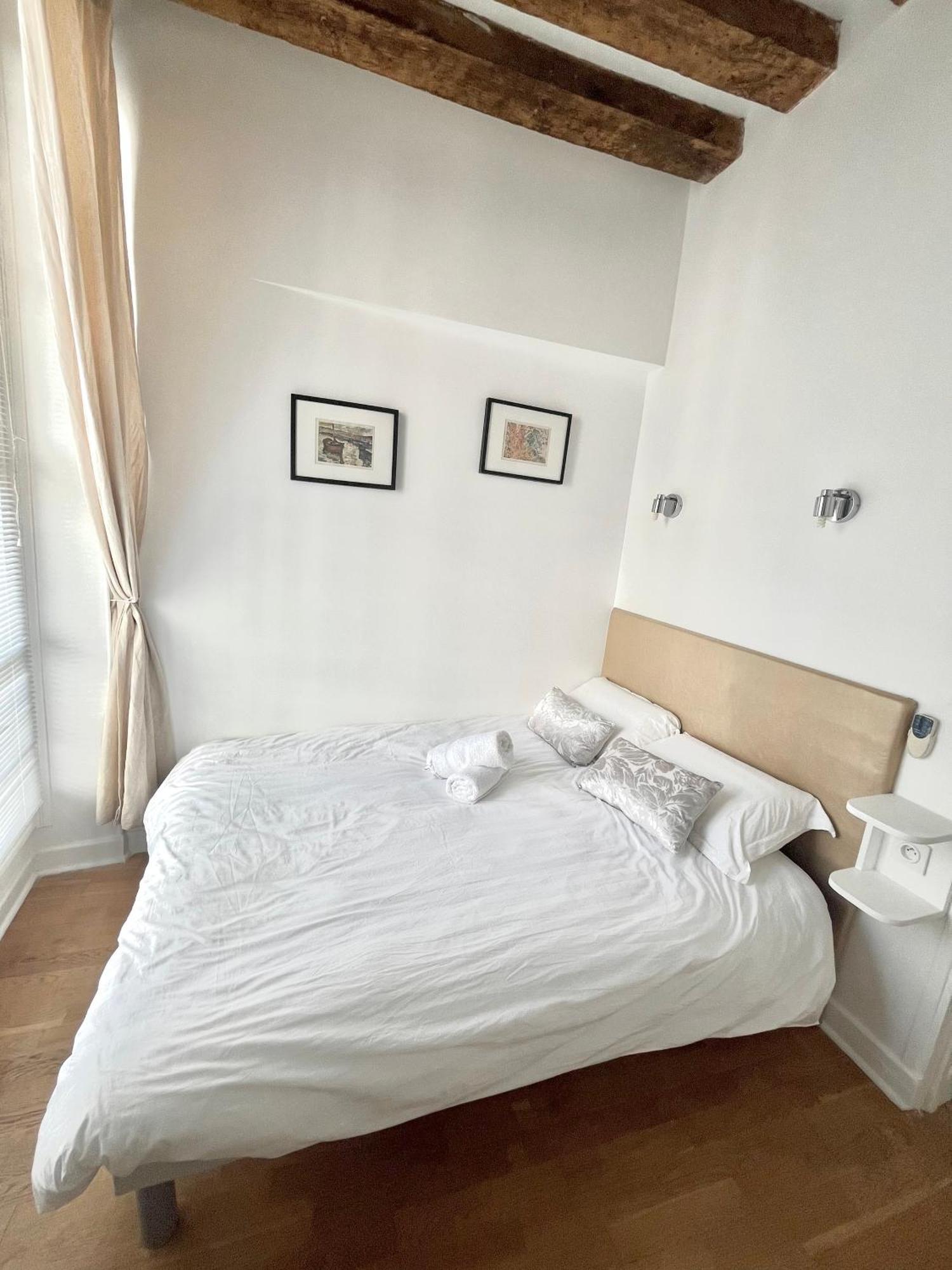 Appartamento Typique Parisien Au Coeur Du Marais *