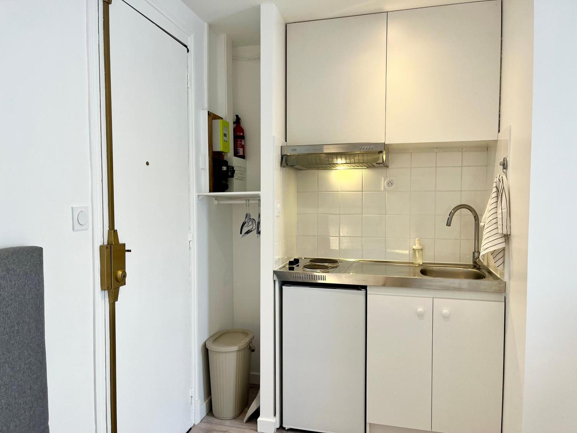 Apartment Petit Agreable Au Coeur Du 11e Arrondissement Paris
