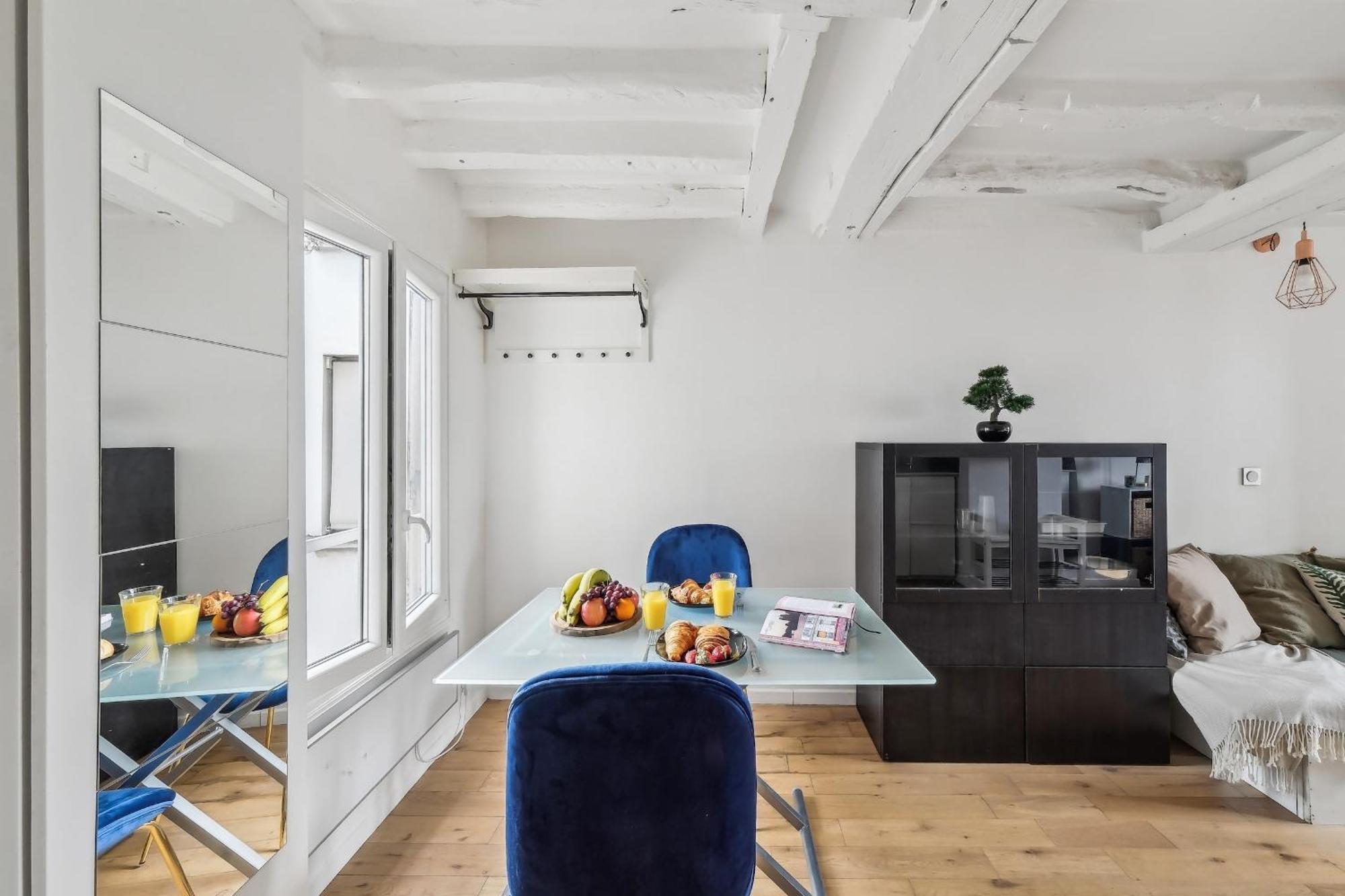 Le Louvre & Notre-dame - Cityapartmentstay Parigi