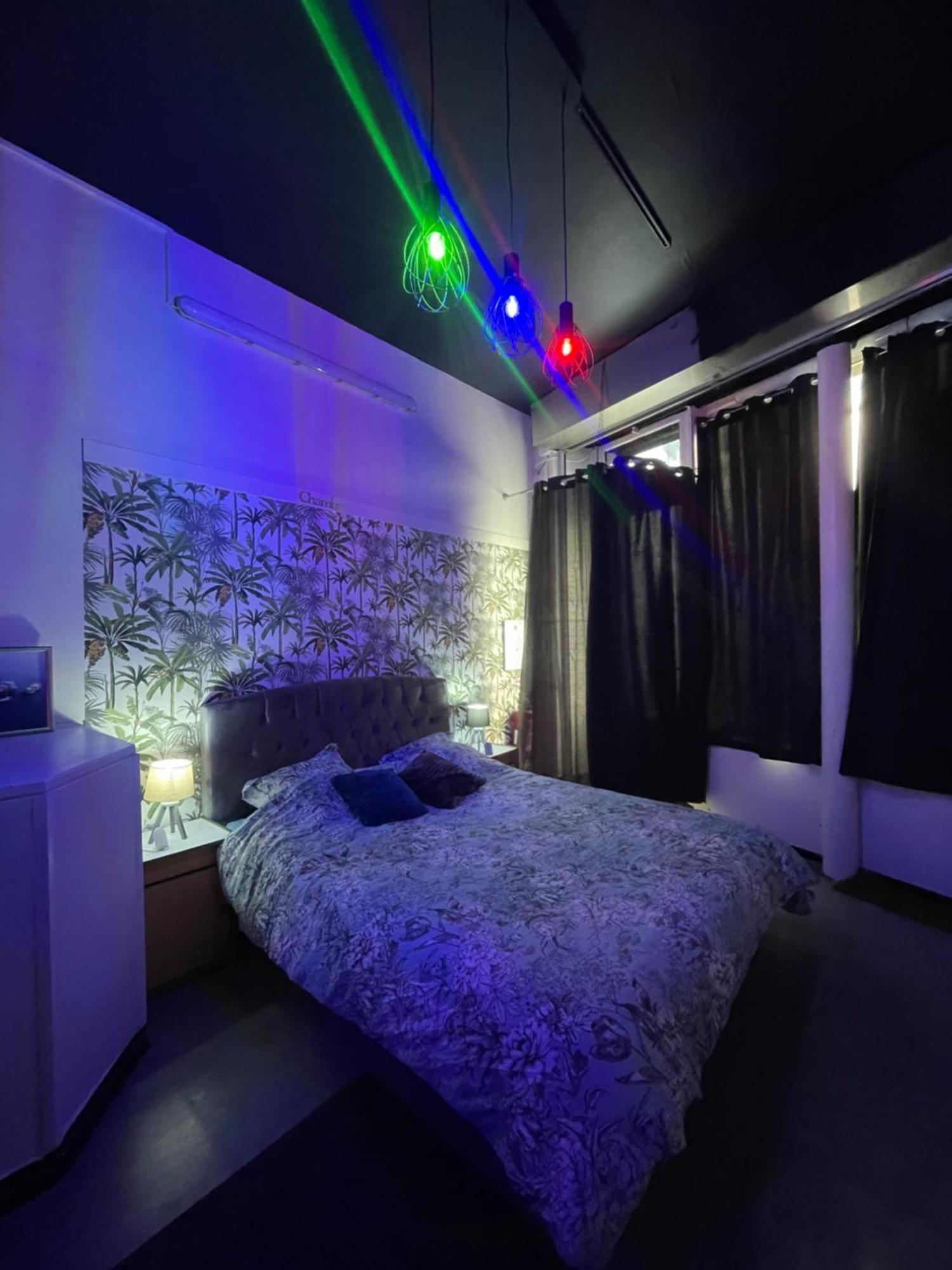 Love Room Paris Appartamento