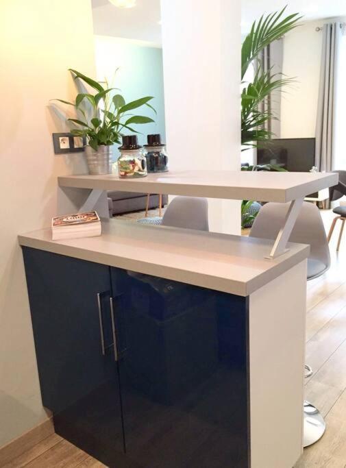 Newly Renovated Spacious In Montorgeuil Area * Parigi