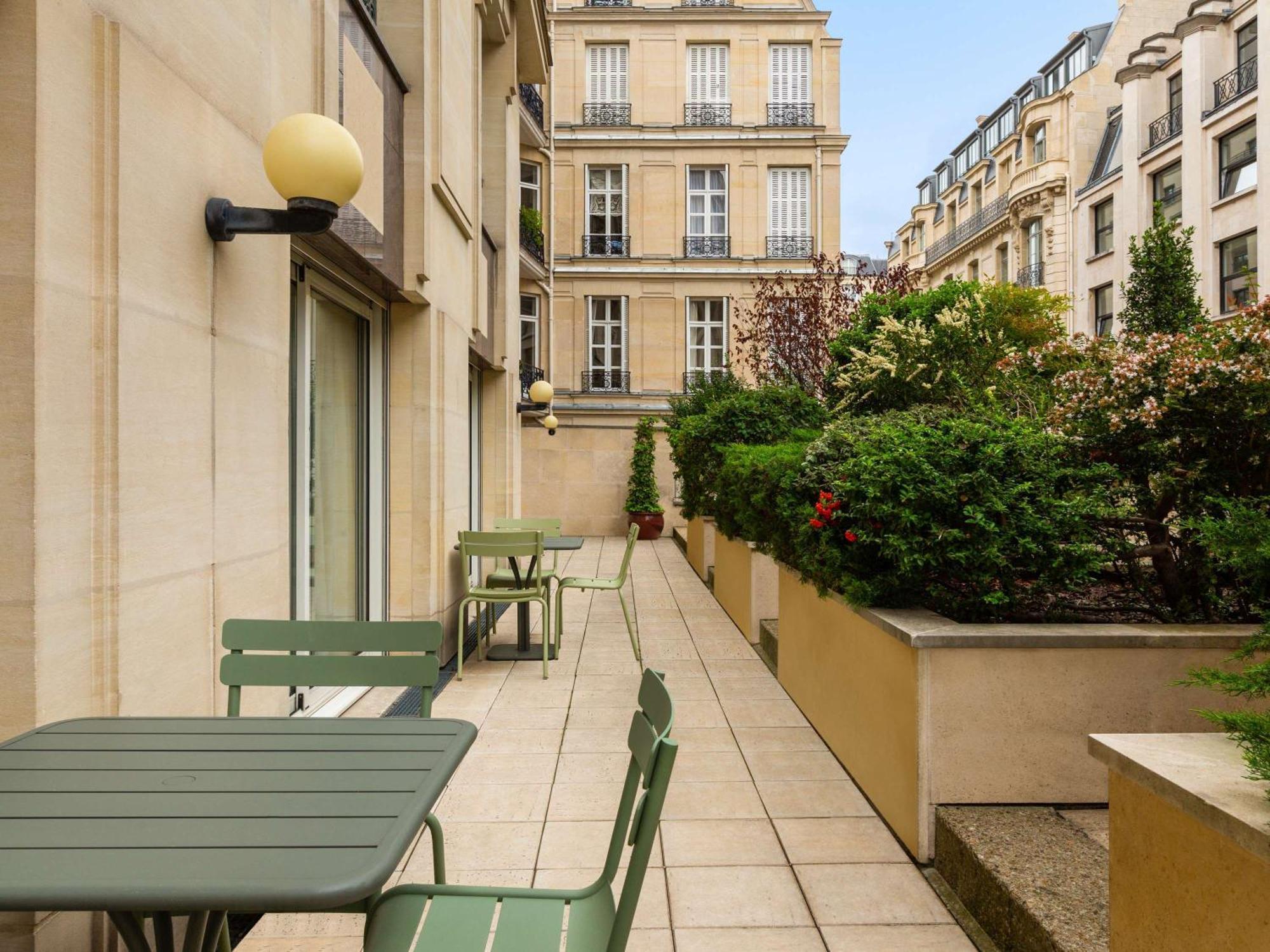 Aparthotel Adagio Haussmann Champs Elysées 4*