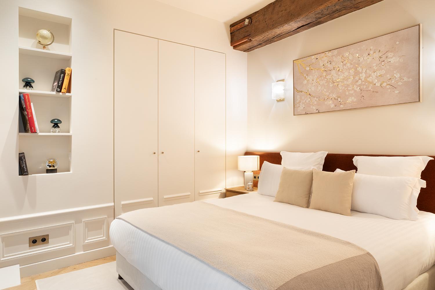 Pick A Flat's Apartements With Services In Louvre - Rue Des Halles Paris