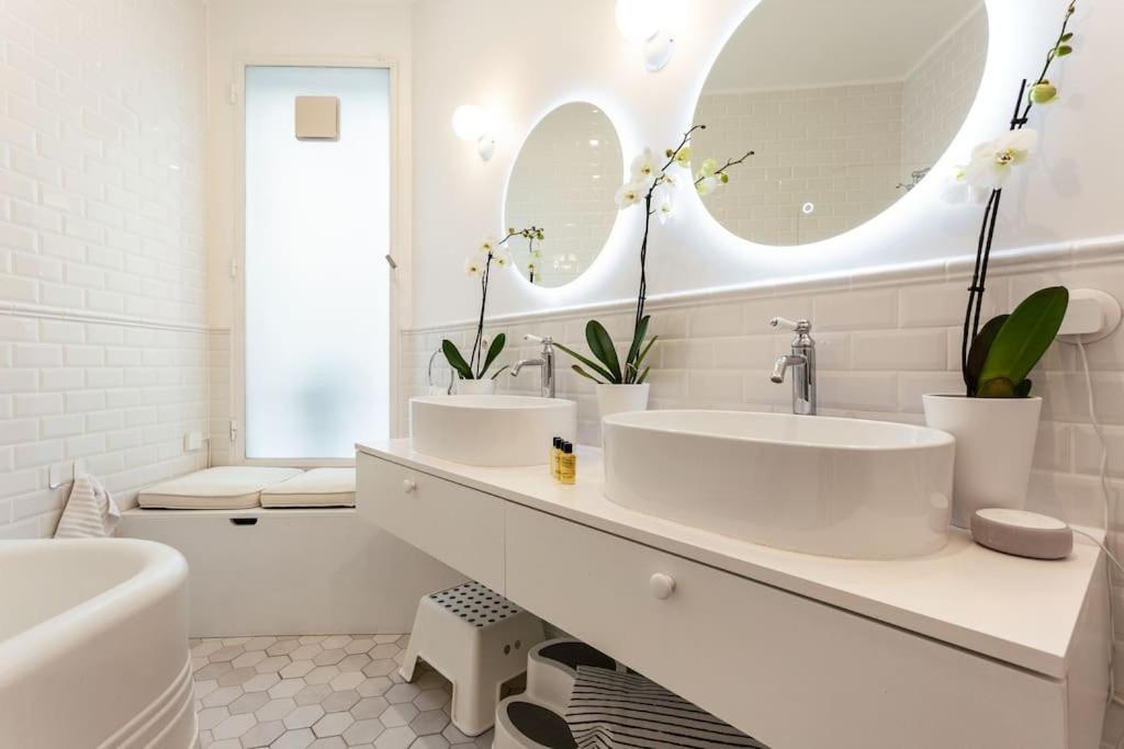 Maison Josephine Stunning Champs-elysees 3 Bedrooms * Parigi