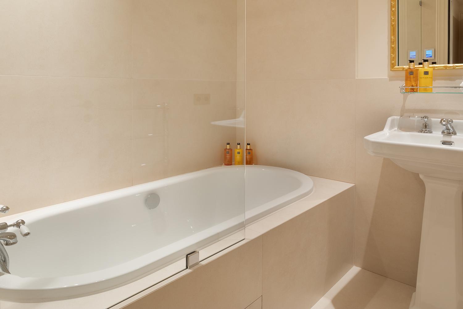 Pick A Flat's Apartements With Services In Louvre - Rue Des Halles *