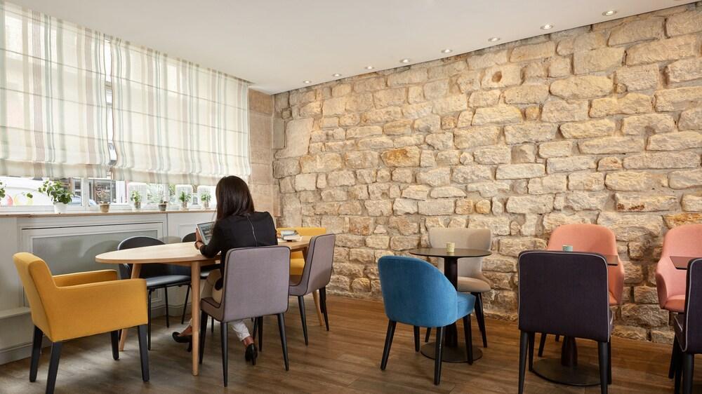 Louvre Montana 4*