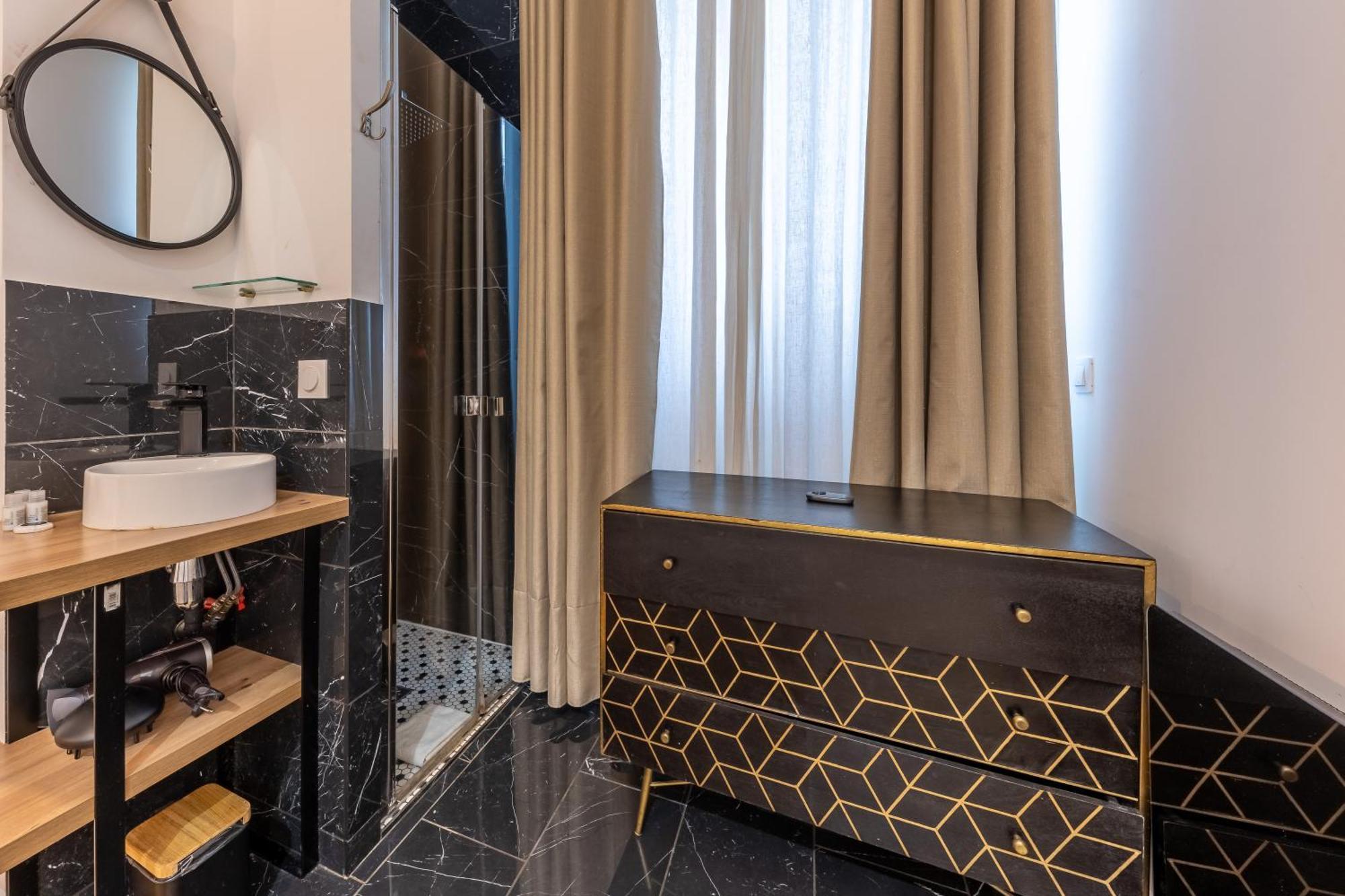 Off Majesti In Montmartre - Rue Pierre Fontaine Apartment