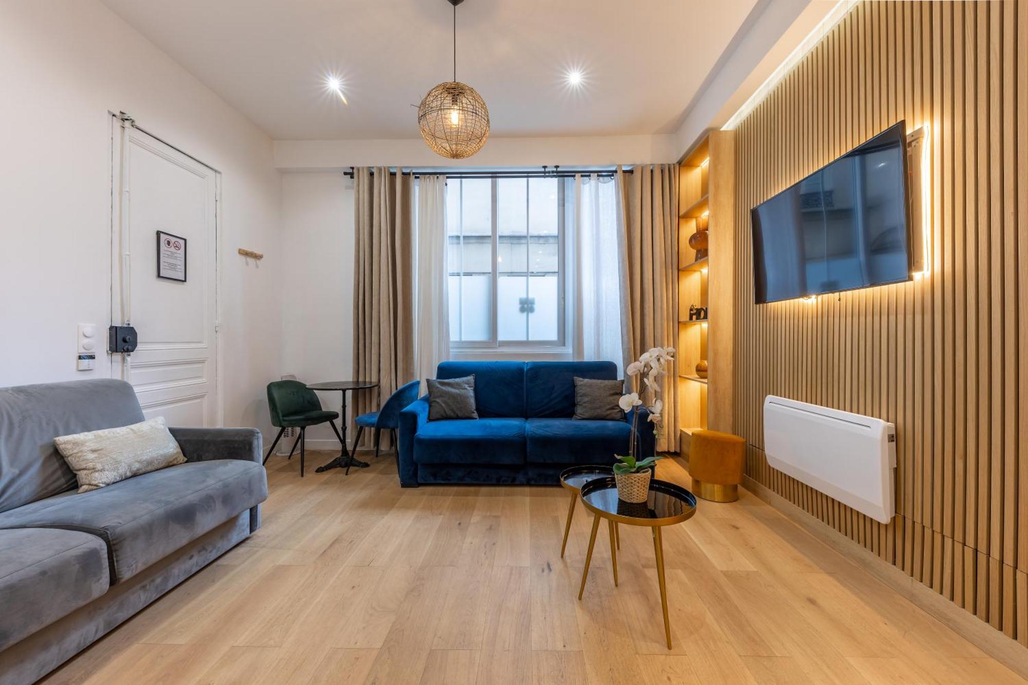Apartment Off Majesti In Montmartre - Rue Pierre Fontaine *