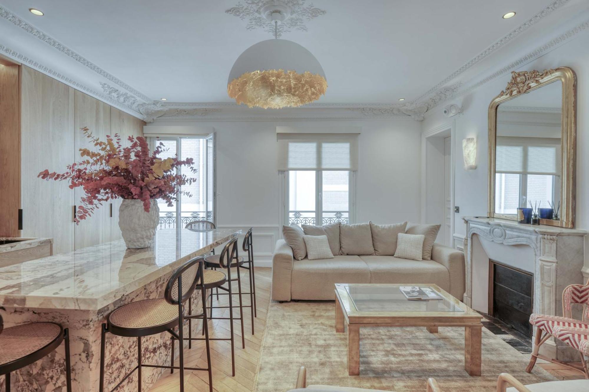 Appartamento Montaigne Luxury