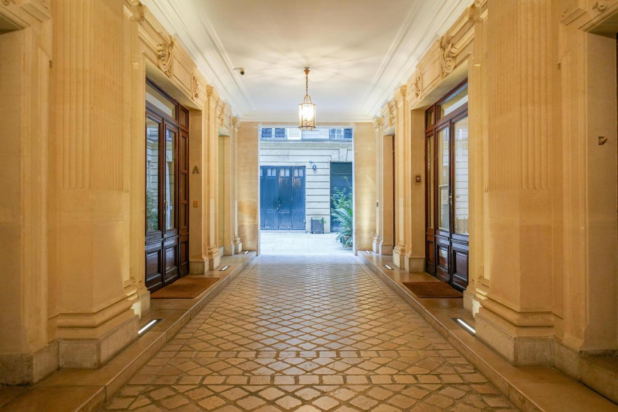 Montaigne Luxury Appartamento *