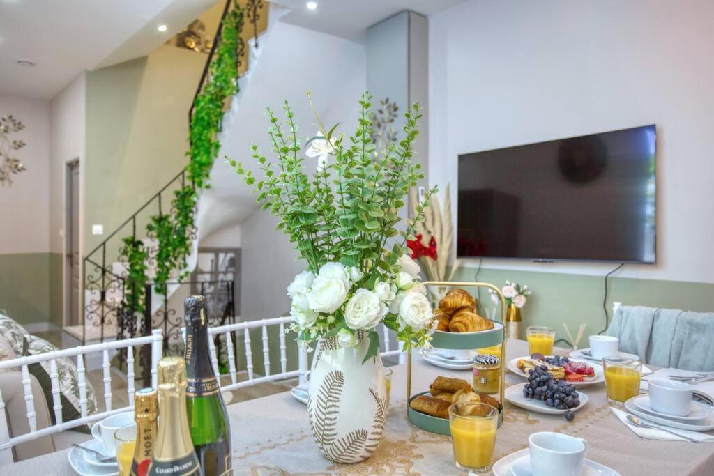 Le Nid Parisien Triplex Cosy Et Chaleureux Appartamento Parigi
