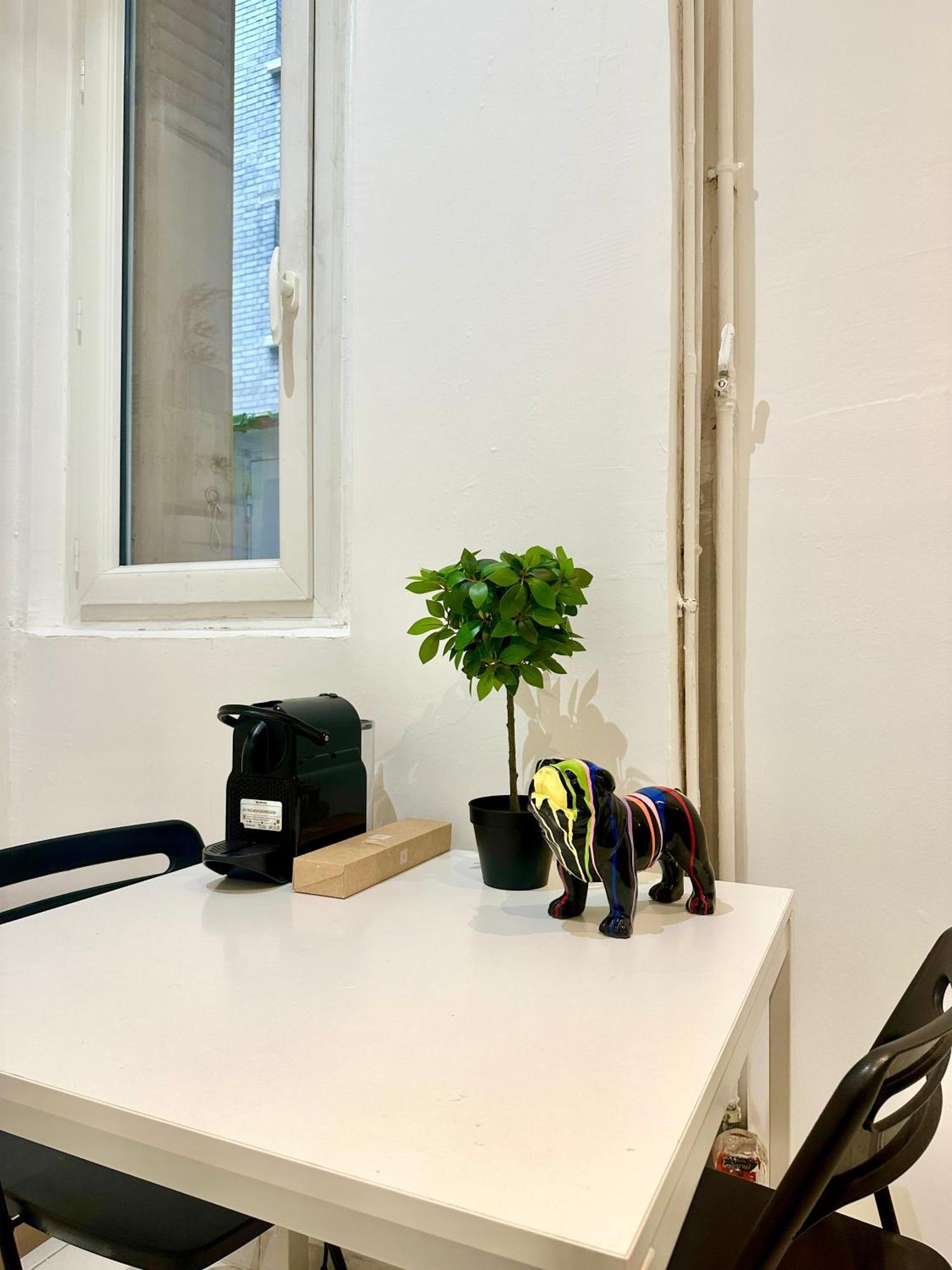 Bright And Cozy In Lamblardie