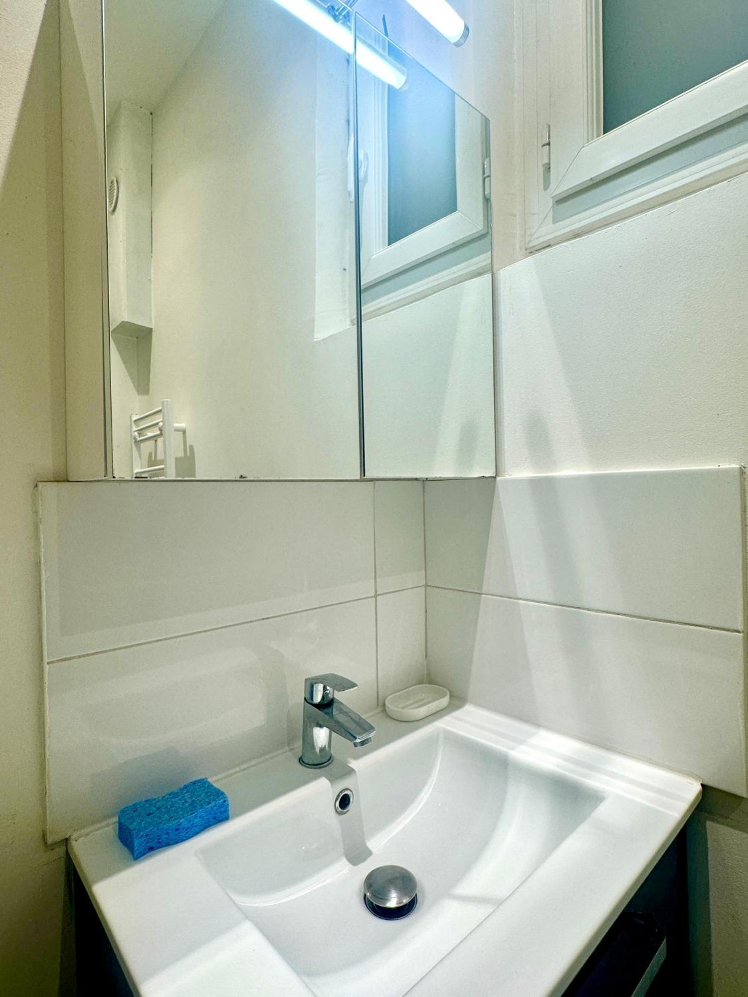 Bright And Cozy In Lamblardie Parigi