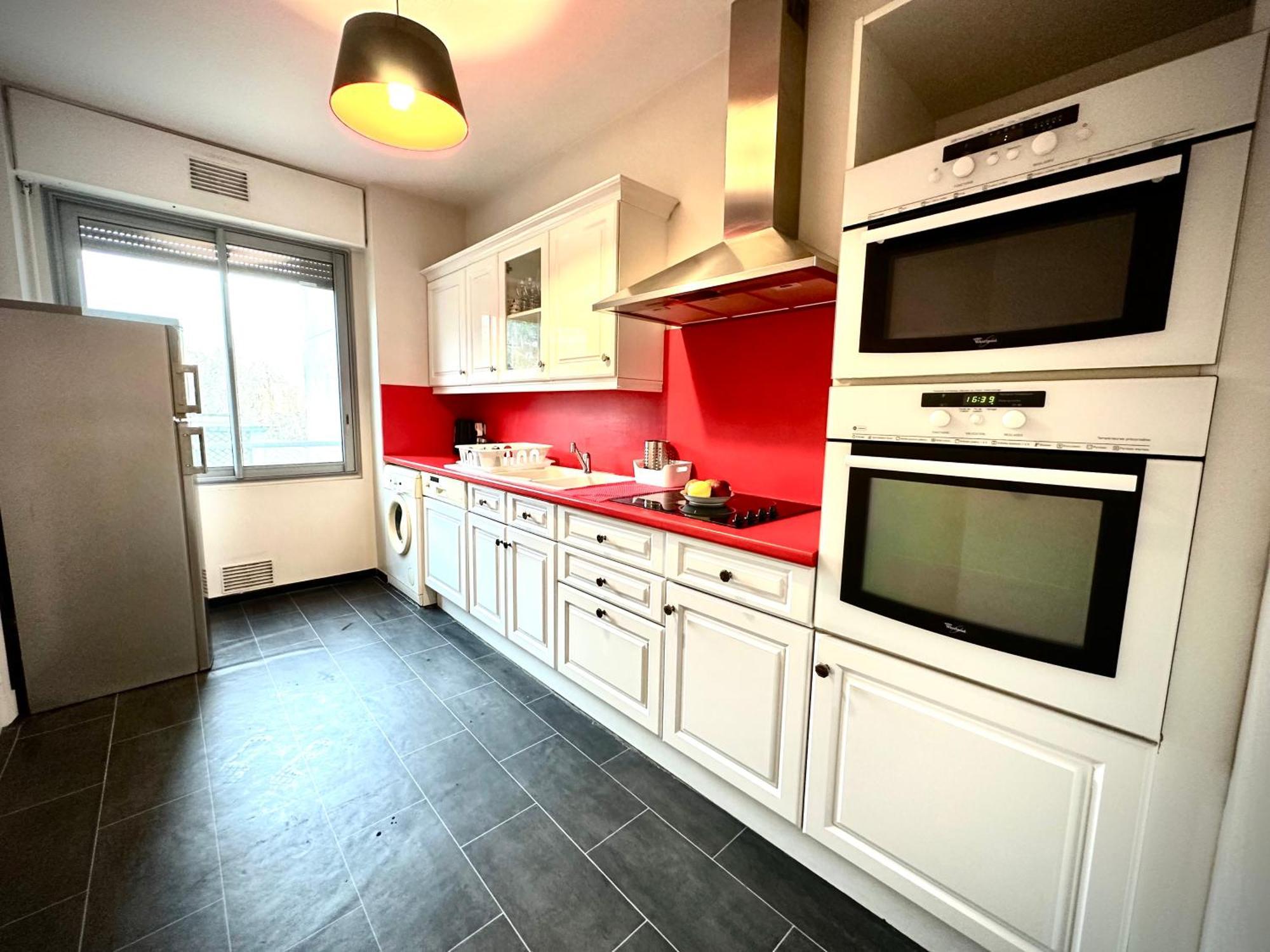 Champs Elysees Apartment *