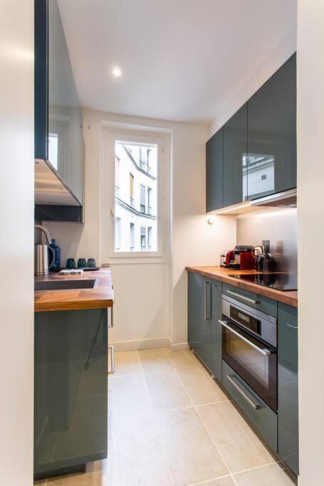 Montmartre Seveste Magnifique 2br * Parigi