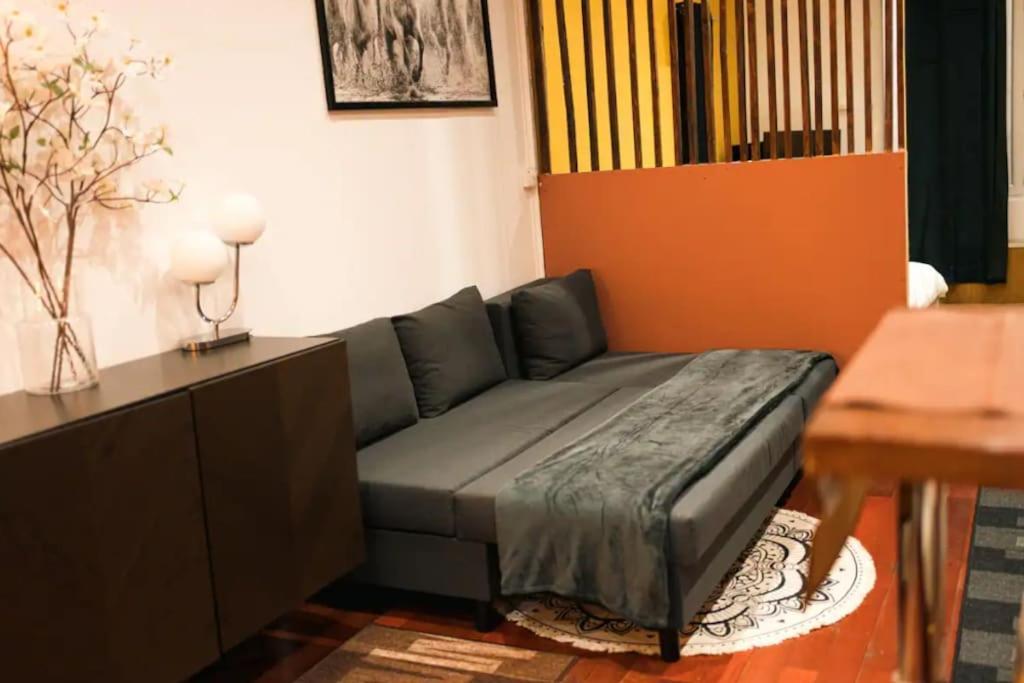 Gare Apartment *