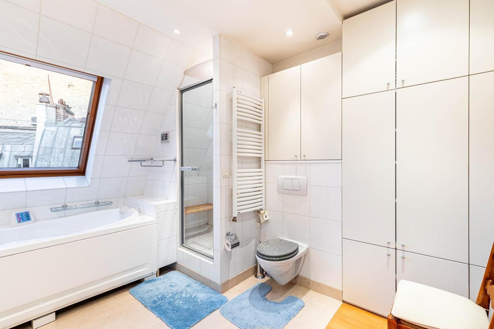 Guestready - Spacious Comfort In The 8th * Parigi