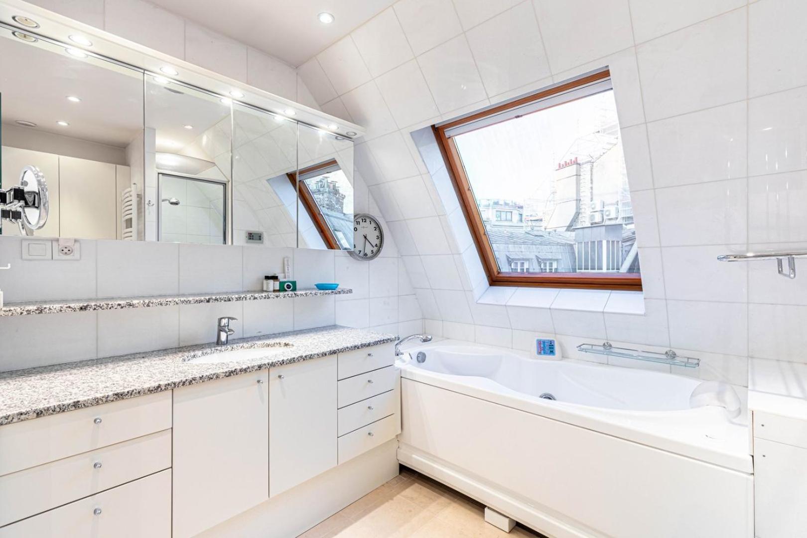 Guestready - Spacious Comfort In The 8th Appartamento