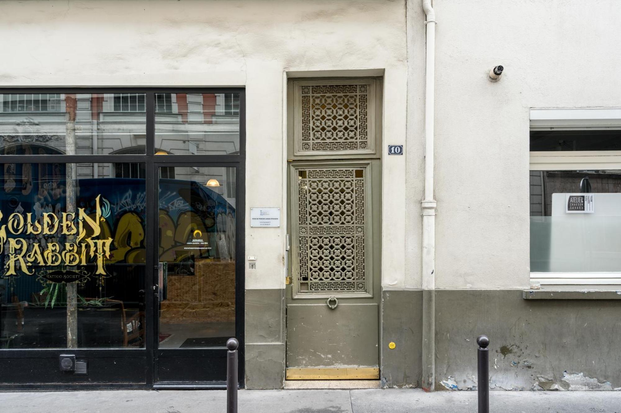 Elegant And Modern Parisian Charm Apartment Paris