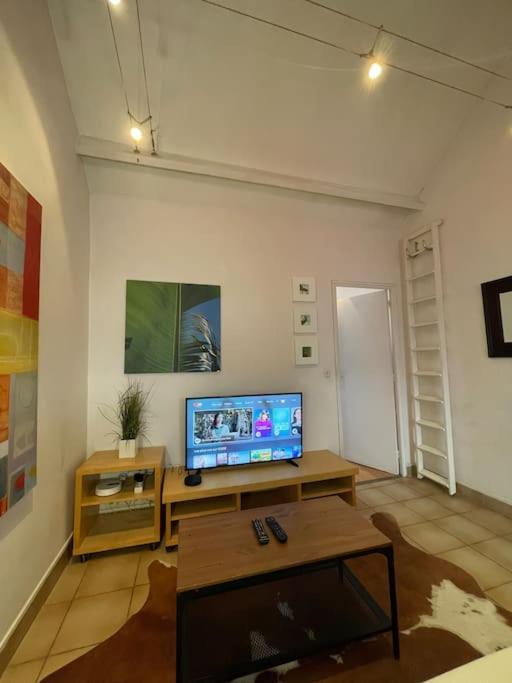 Cosy Place Des Abbesses-sacre-coeur ! Appartamento *