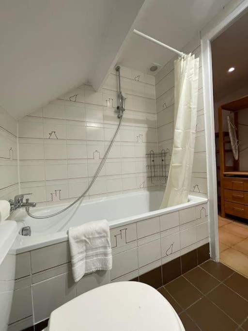 Appartamento Cosy Place Des Abbesses-sacre-coeur ! *