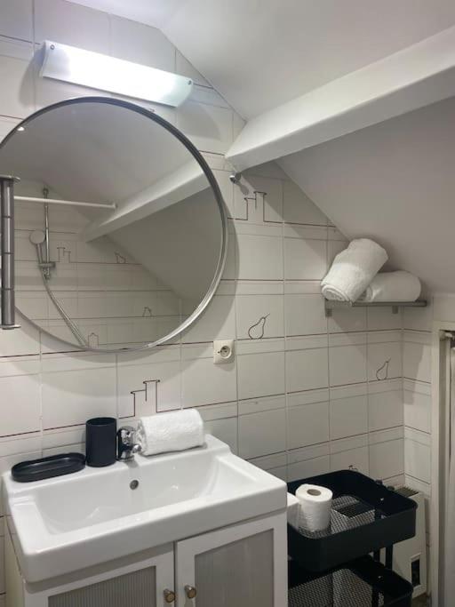 Cosy Place Des Abbesses-sacre-coeur !