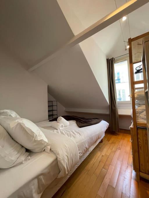 Cosy Place Des Abbesses-sacre-coeur ! Appartamento