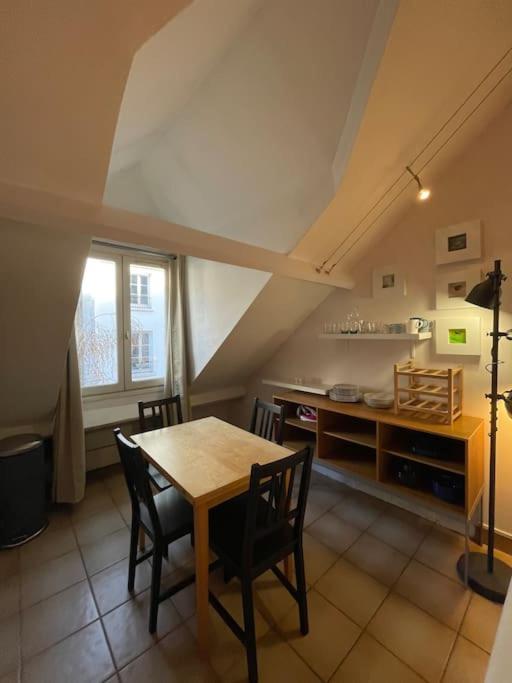 Cosy Place Des Abbesses-sacre-coeur ! Appartamento
