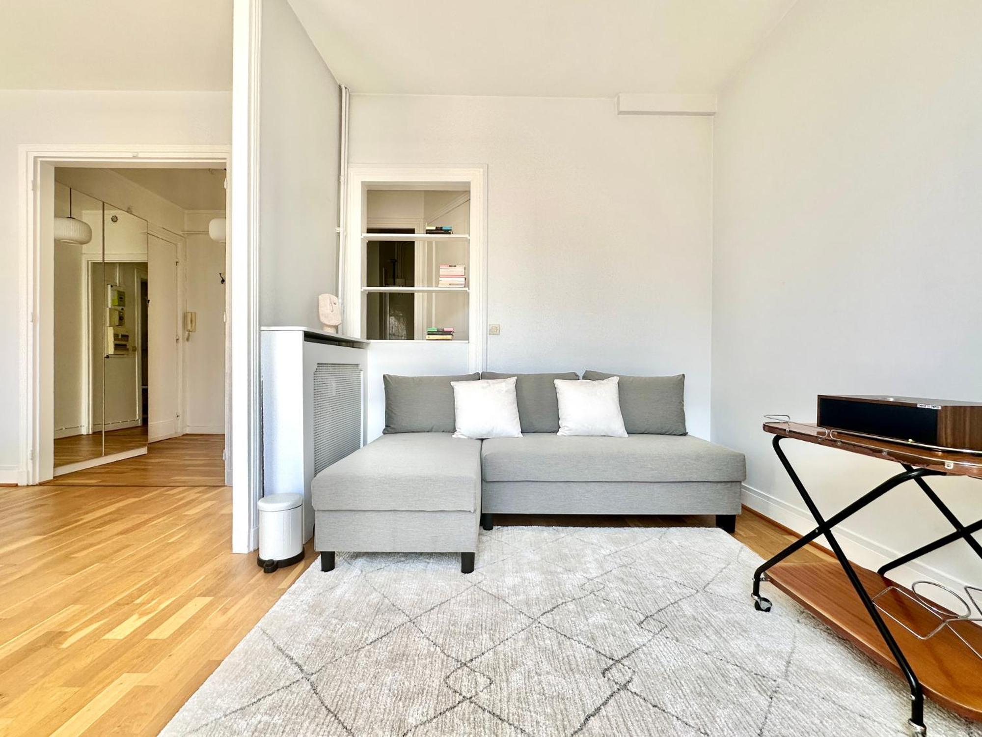 Spacious Near Montparnasse Bausset 6th Appartamento Parigi