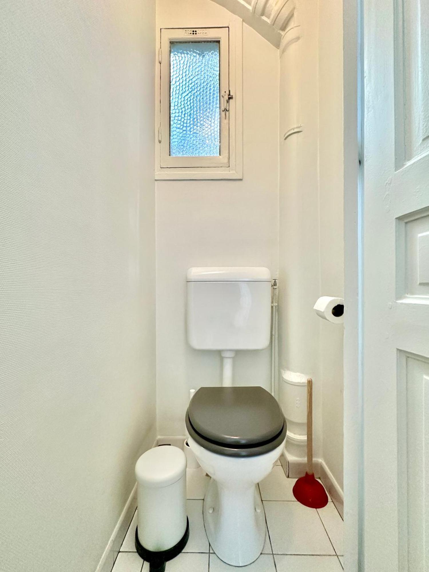 Spacious Near Montparnasse Bausset 6th Appartamento Parigi