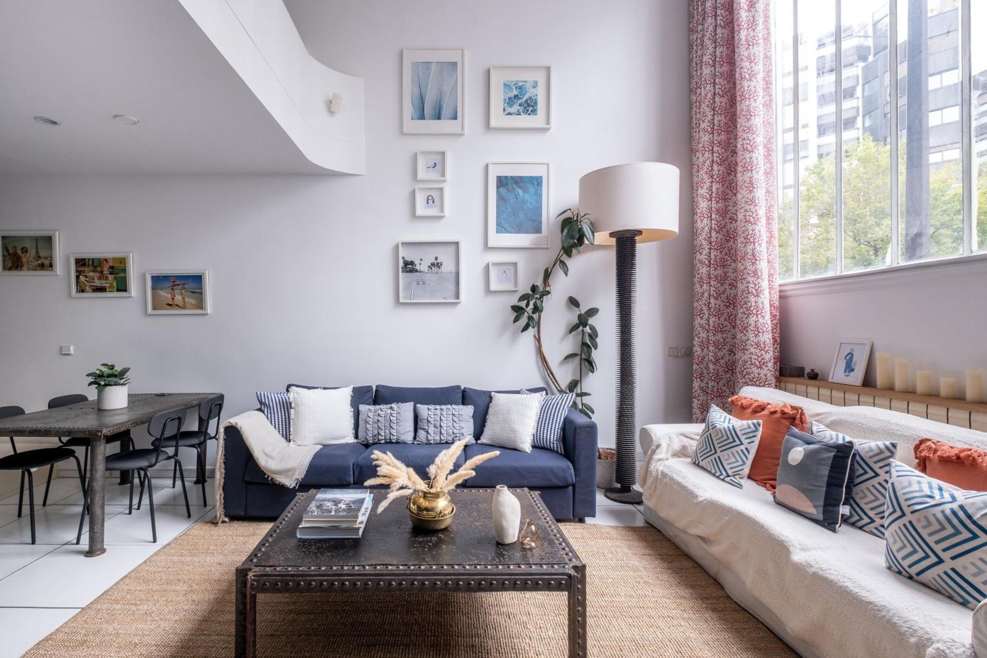 Apartment Loft D Exception Au Pied Des Champs-elysees