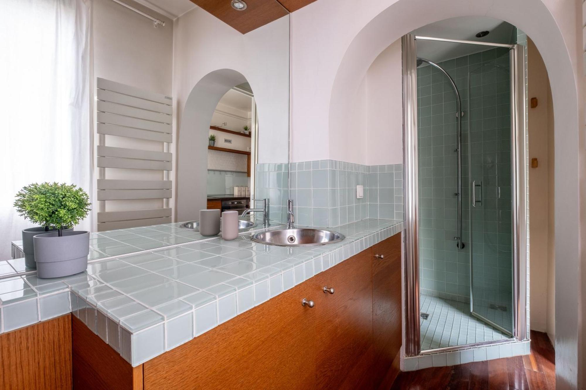Apartment Loft D Exception Au Pied Des Champs-elysees *