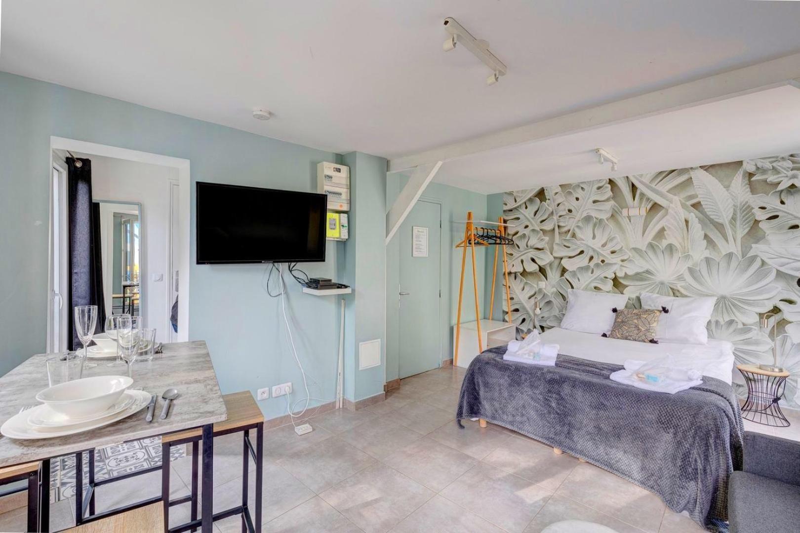 Bluestay 23 - Superb In * Paris