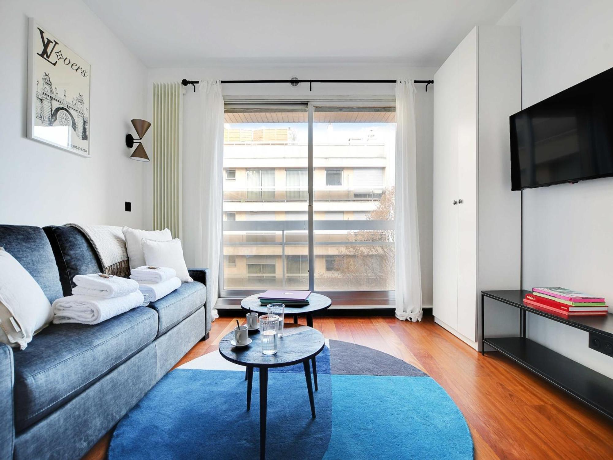 8e - Refait A Neuf - 4eme Etage Avec Ascenseur * Parigi