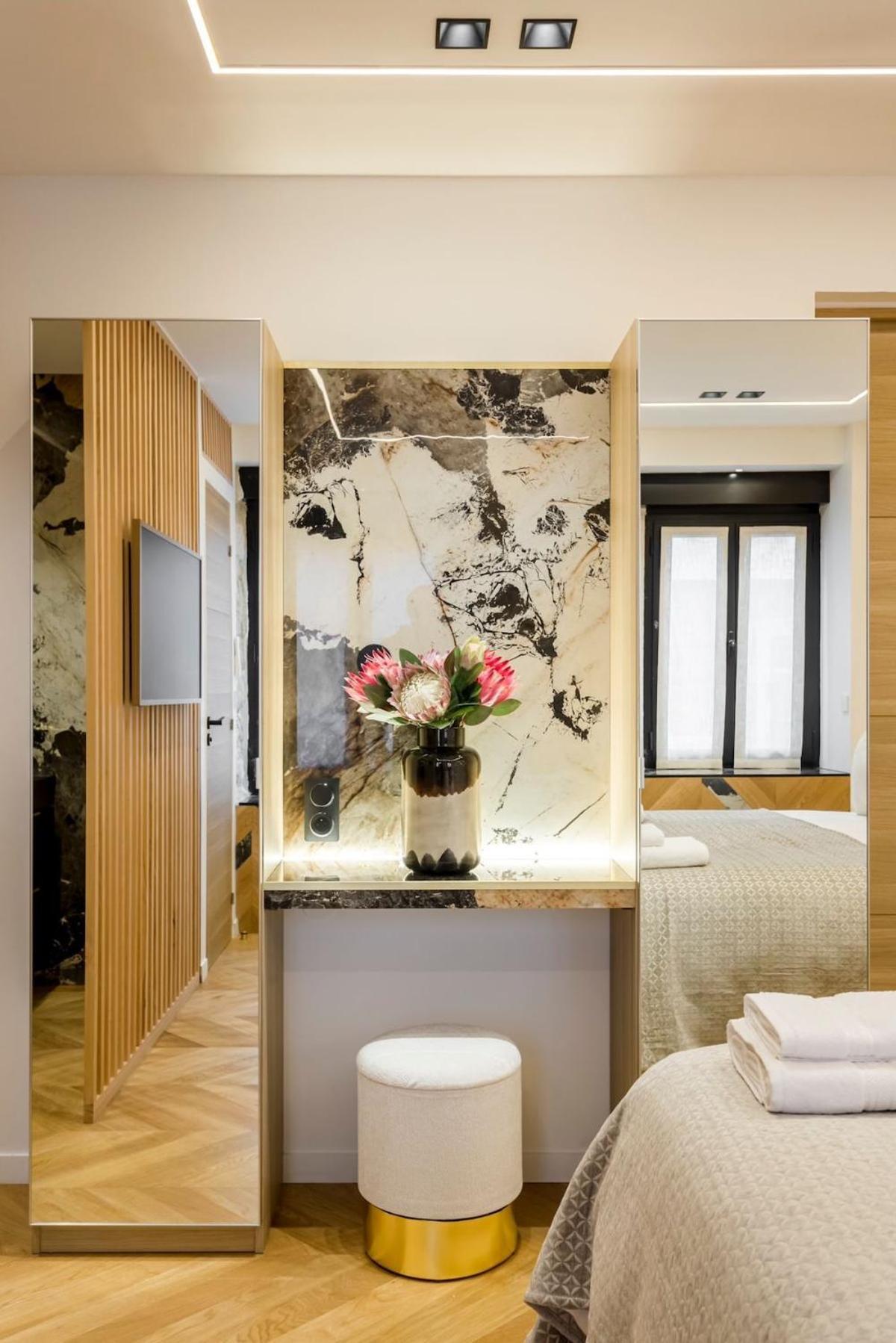 Appartamento B1 Beautiful, Luxury Near Eiffel Tower Sleeps Ac