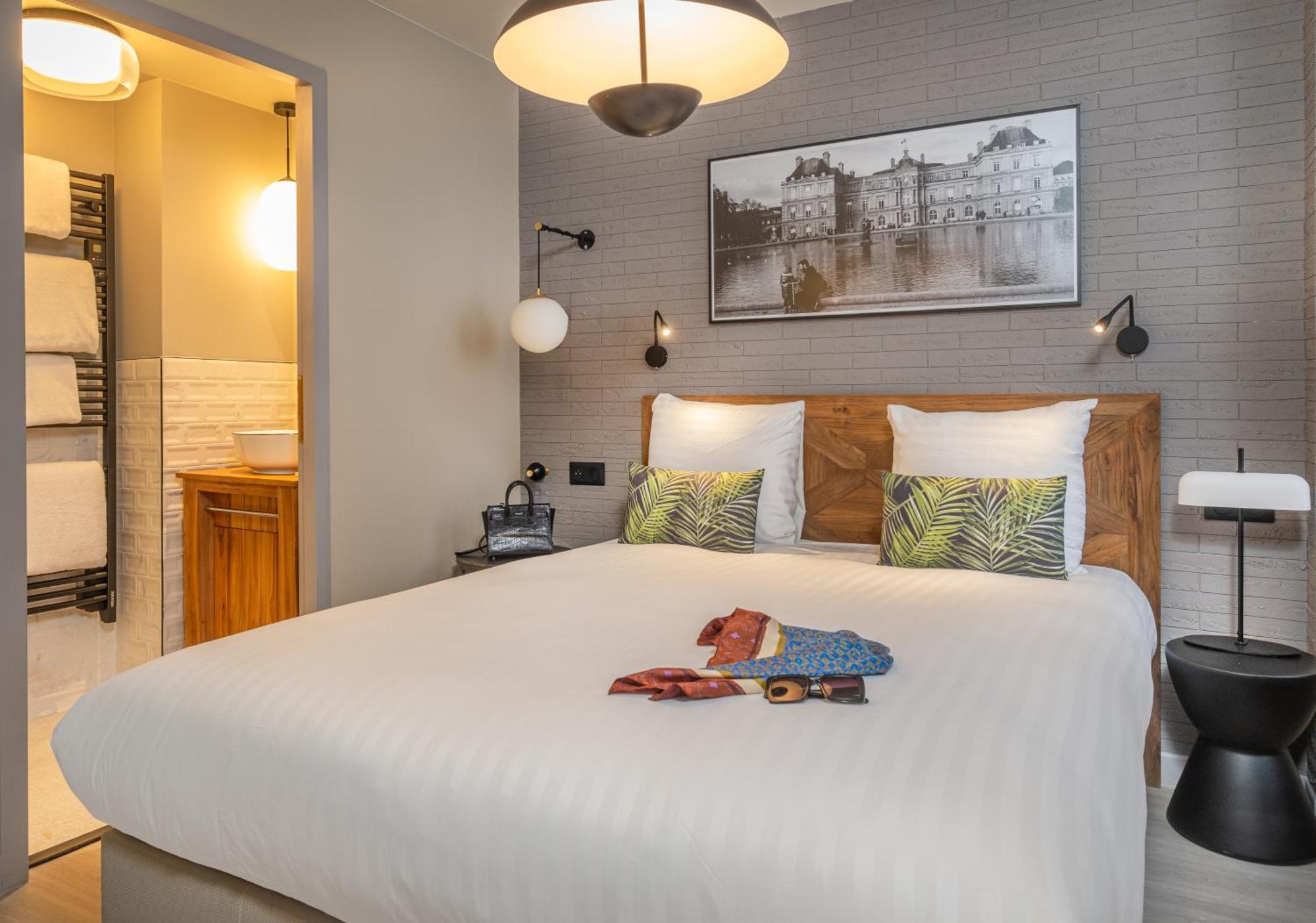 Aparthotel East *