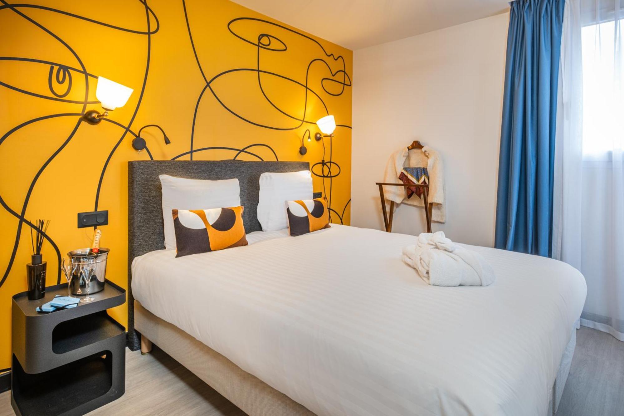 Aparthotel East *