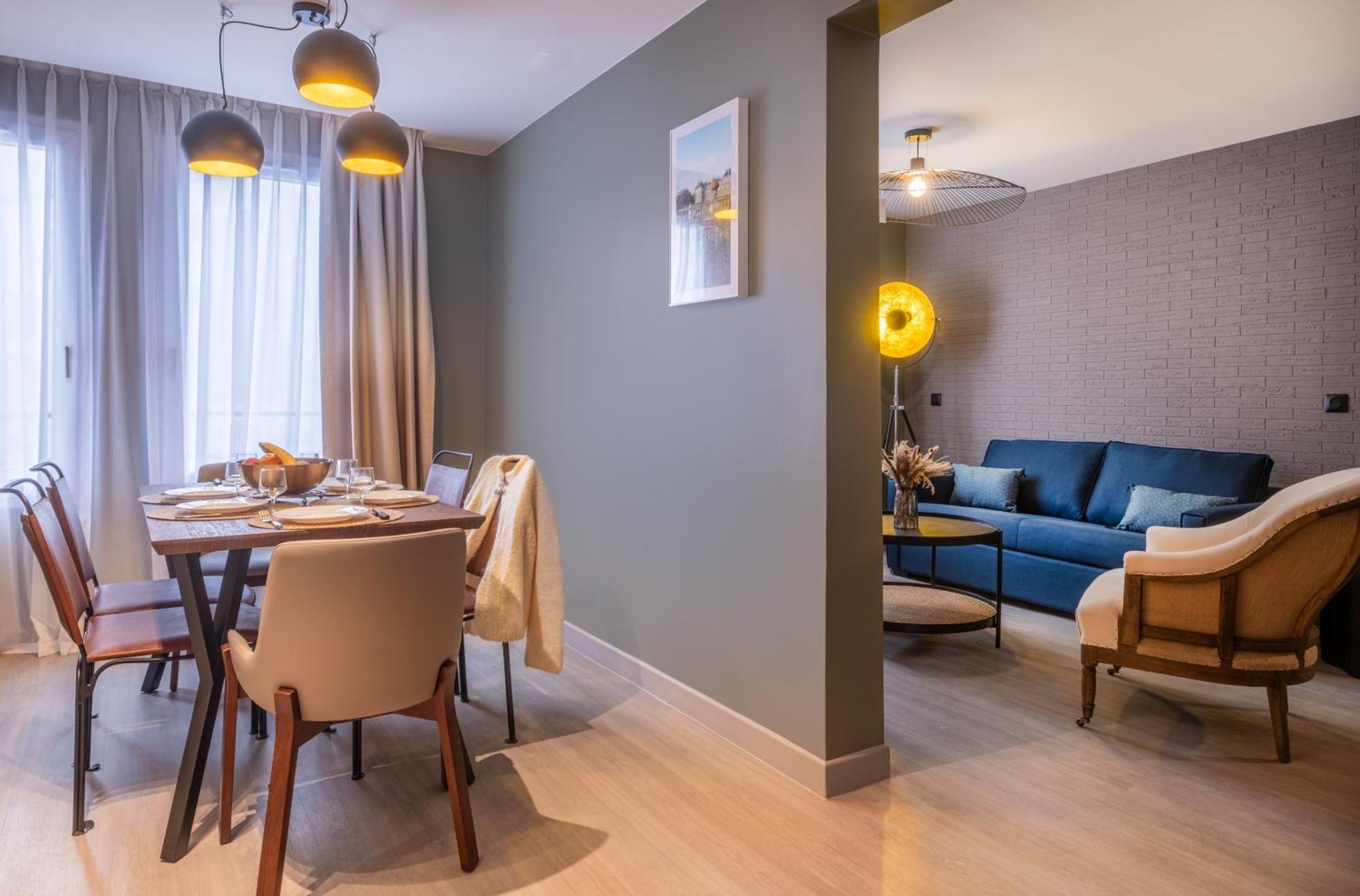 Aparthotel East