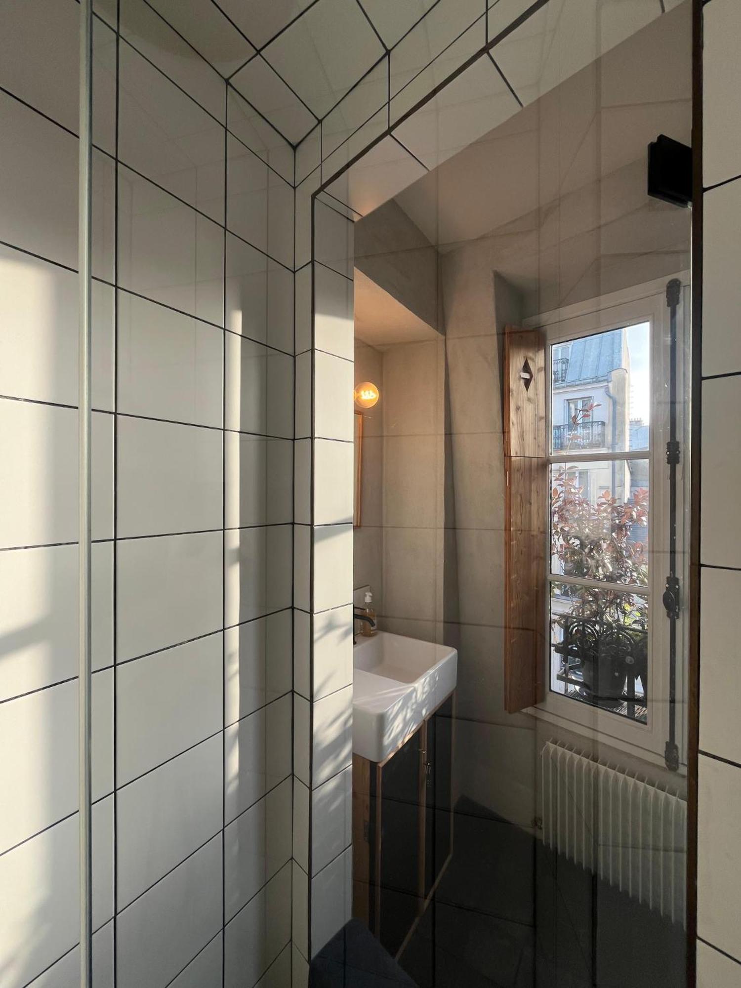 Famous Parisian Designer's Pied-a-terre In Le Marais Appartamento Parigi