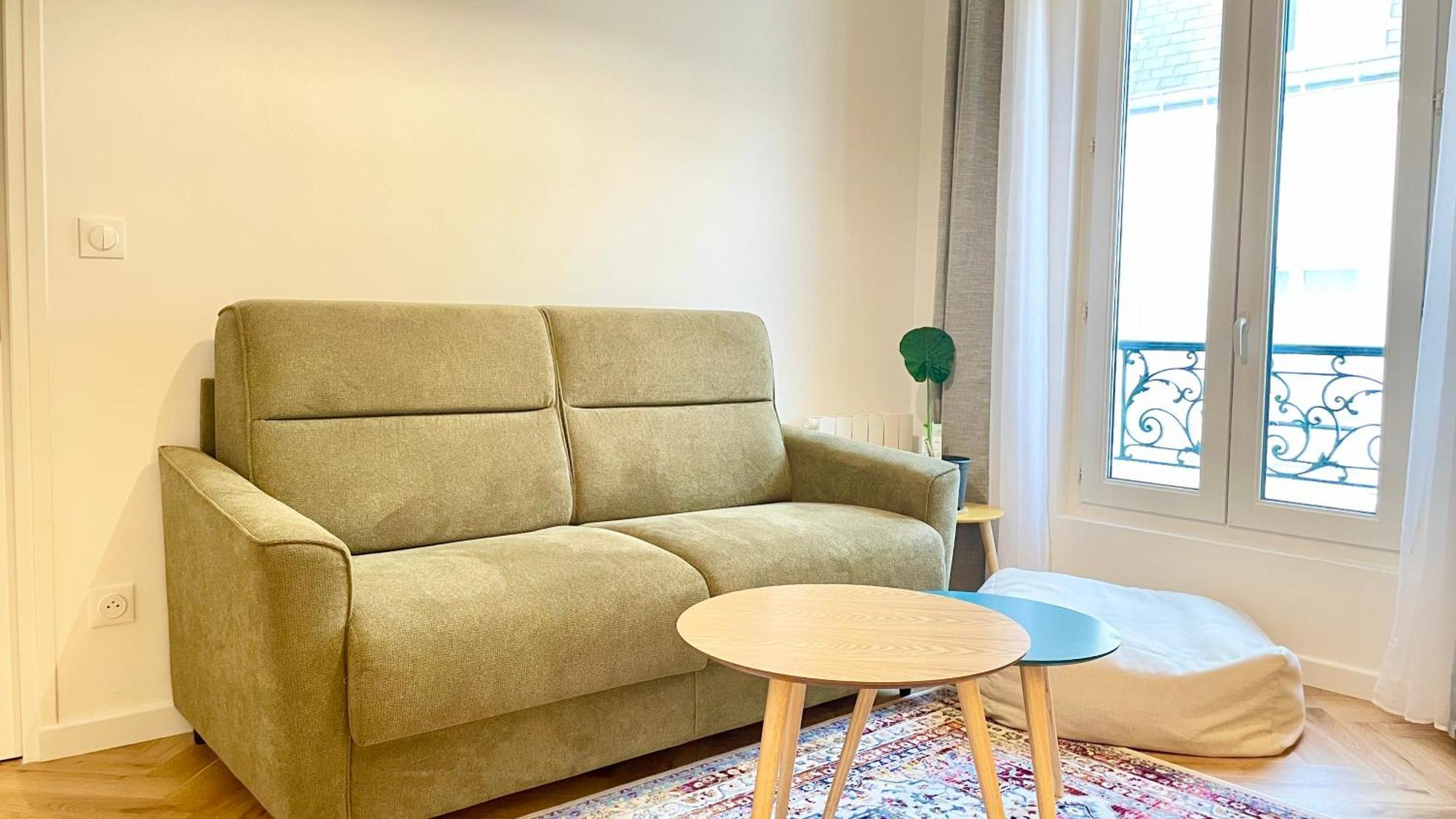 Justine Suite, Place De La Republique Parigi