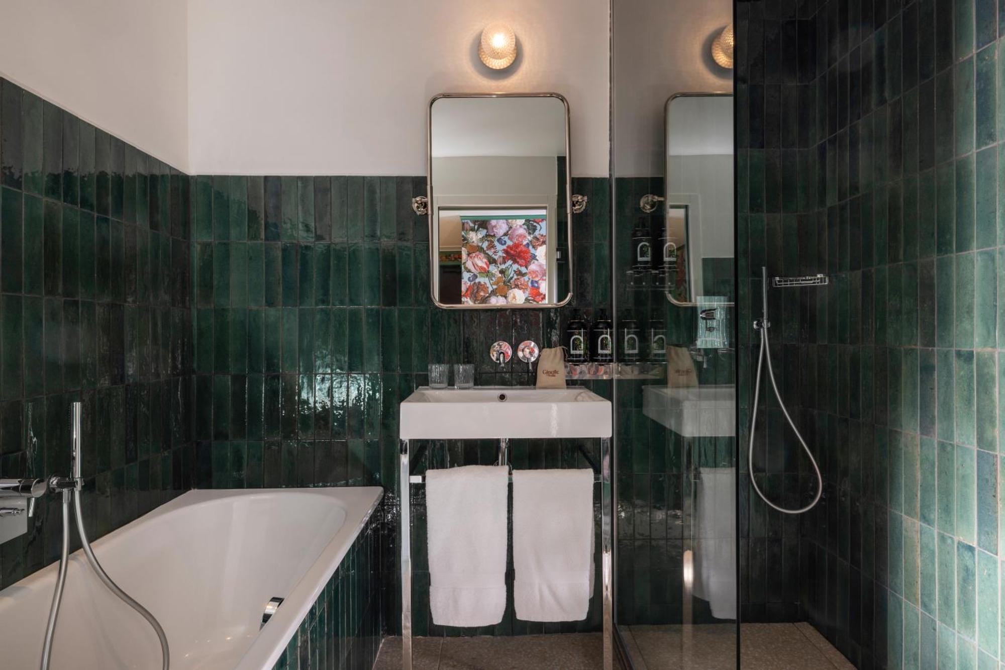 Hotel Ginette A La Folie &