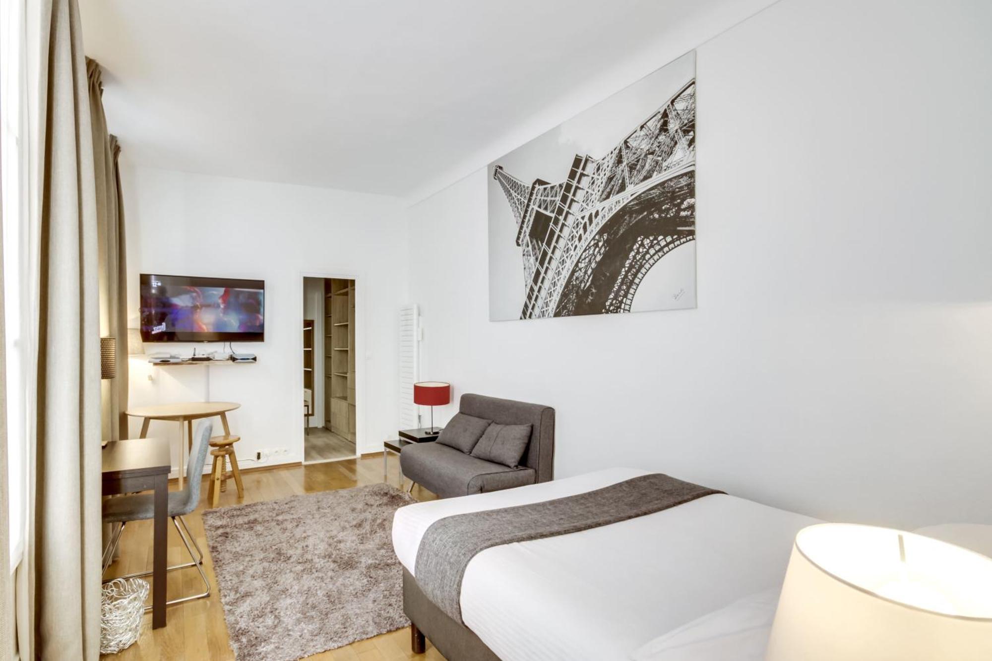 Appartamento For Work In Center Parigi