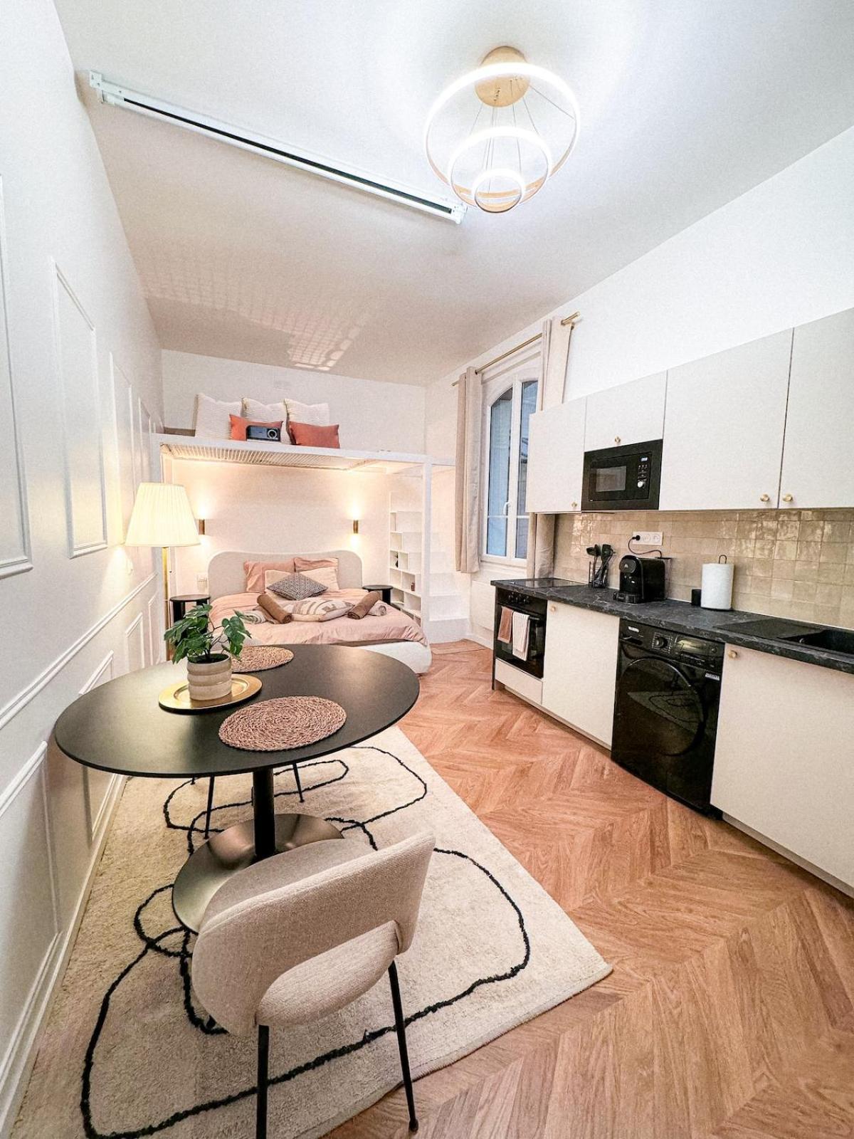 Balneo & Cinema Suspendu - 14eme Apartment